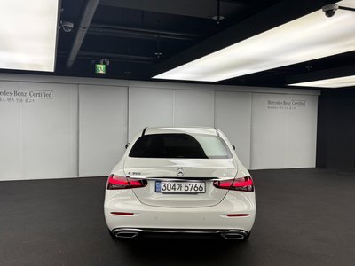 MERCEDES-BENZ E-CLASS - 6