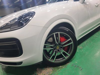 PORSCHE CAYENNE COUPE - 8