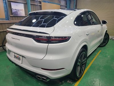 PORSCHE CAYENNE COUPE - 10