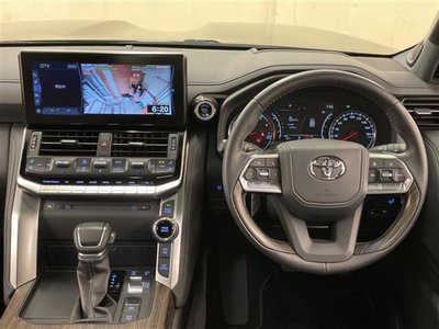 TOYOTA LAND CRUISER 300 - 4