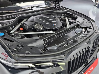 BMW X7 - 7