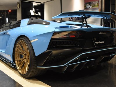 LAMBORGHINI AVENTADOR ROADSTER - 9