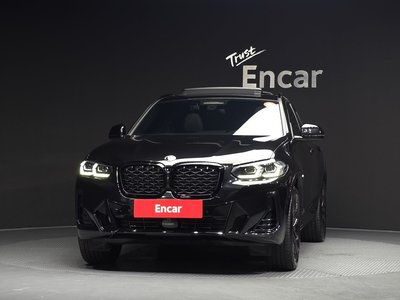 2025 BMW X4 照片 2