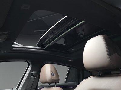 2025 BMW X4 thumbnail 24