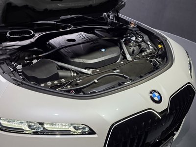 BMW 7 SERIES - 7