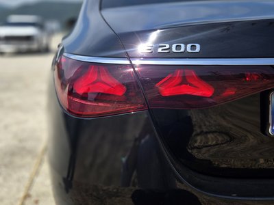 MERCEDES-BENZ E-CLASS - 3