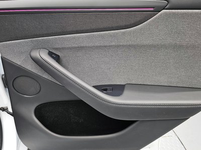 2025 Tesla MODEL Y — миниатюра 15