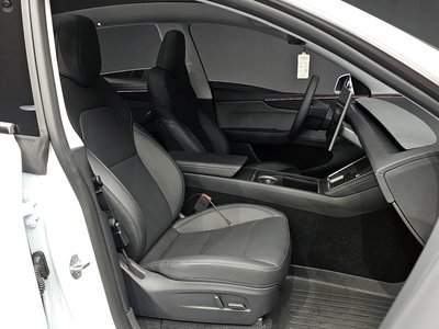 2025 Tesla MODEL Y — миниатюра 17