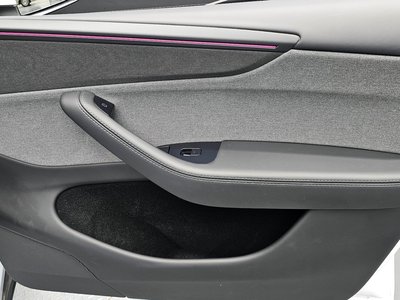 2025 Tesla MODEL Y — миниатюра 14