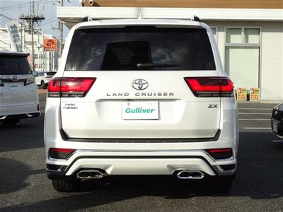 TOYOTA LAND CRUISER 300 - 3