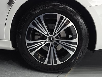 MERCEDES-BENZ E-CLASS - 8