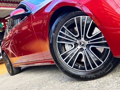 MERCEDES-BENZ E-CLASS - 9