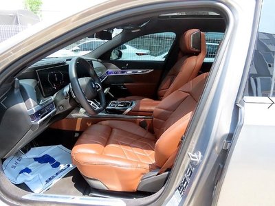 2023 BMW 7 SERIES photo 6