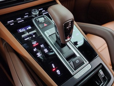 PORSCHE CAYENNE - 9