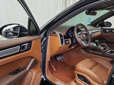 PORSCHE CAYENNE - 10