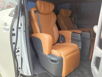 TOYOTA VELLFIRE - 10