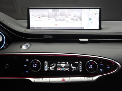 2023 Genesis GV70 thumbnail 19
