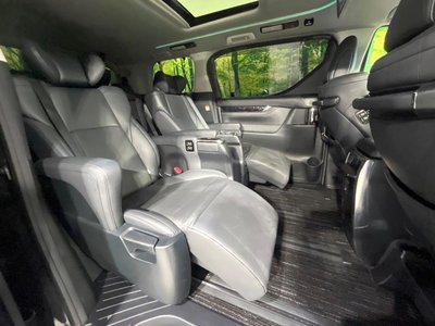 TOYOTA ALPHARD - 9