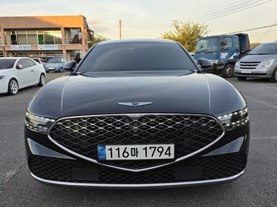 صورة 1 لـ 2022 Genesis G90 (RS4)