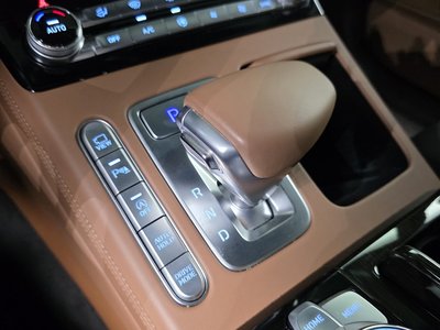 صورة 9 لـ 2019 Genesis G90