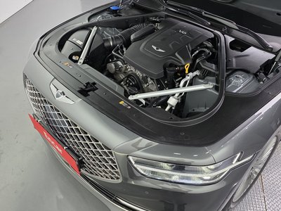 صورة 7 لـ 2019 Genesis G90