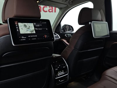 2021 BMW X7 — миниатюра 25