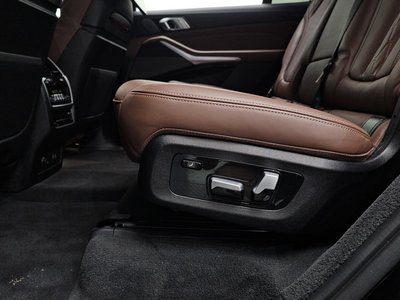 2021 BMW X7 — миниатюра 32