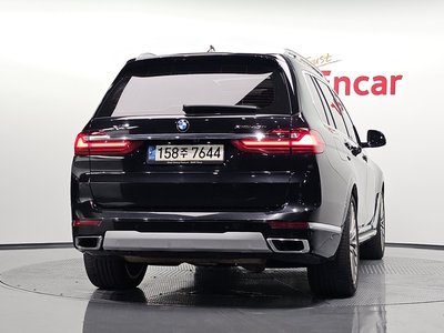 2021 BMW X7 — фото 4