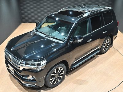 صورة 8 لـ 2017 Toyota LAND CRUISER 200