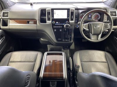 TOYOTA GRAND ACE - 3