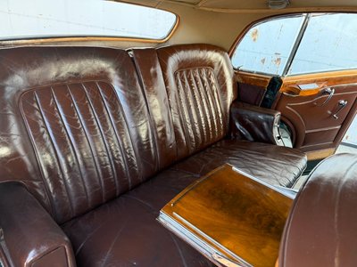 1954 Bentley R-TYPE LIGHTWEIGHT SALOON thumbnail 24