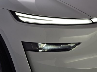 2025 Tesla MODEL Y photo 9