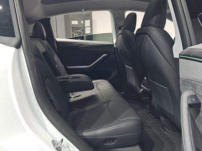 2025 Tesla MODEL Y 缩略图 17