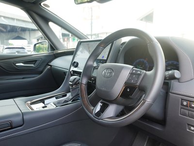 صورة 10 لـ 2025 Toyota ALPHARD
