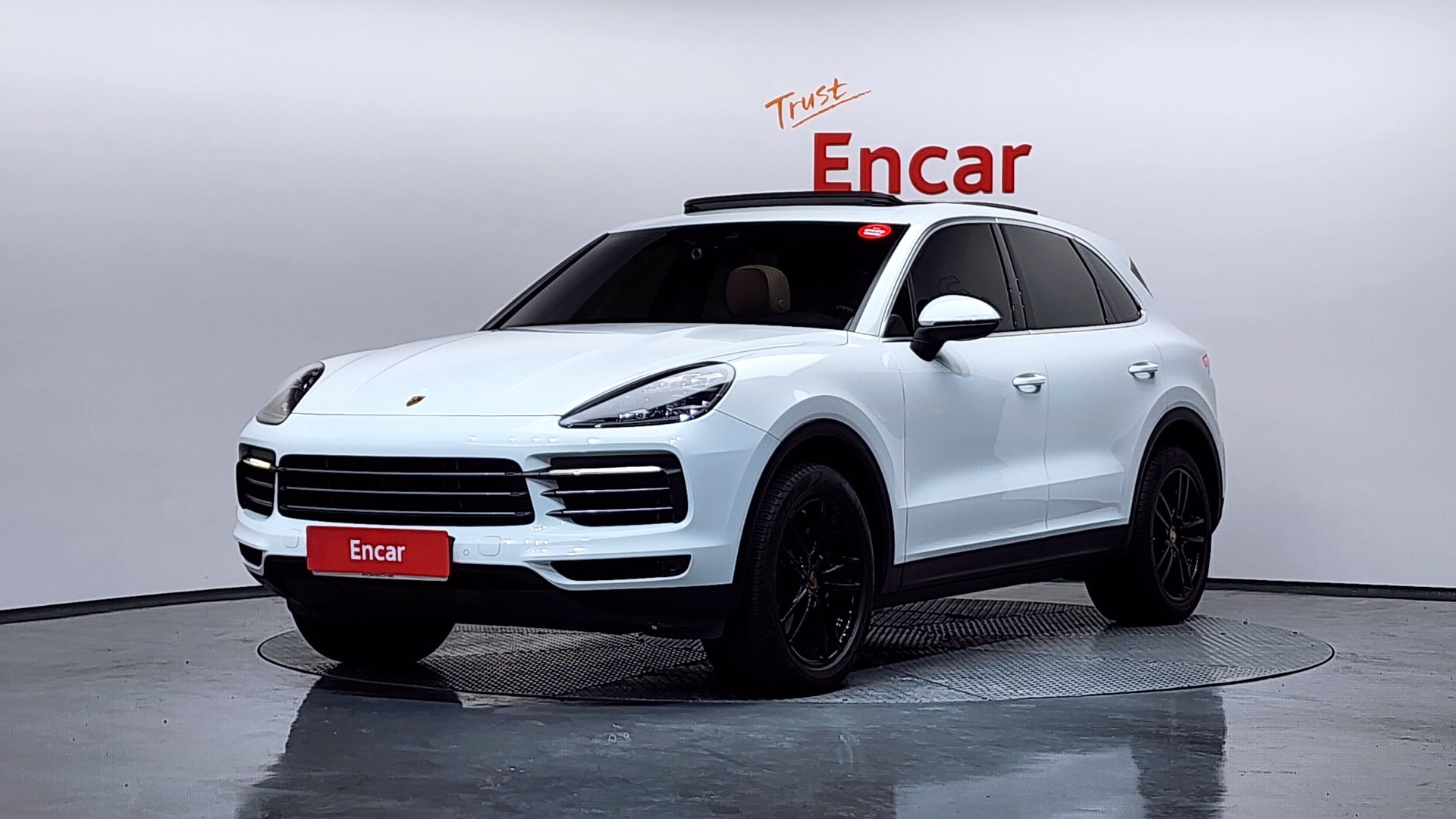 PORSCHE CAYENNE - View 1