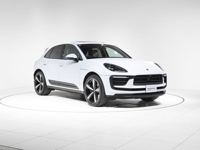 PORSCHE MACAN - 4