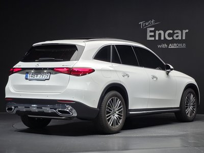 2025 Mercedes-BENZ GLC — фото 3