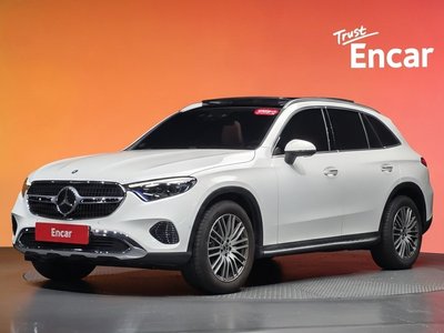 2025 Mercedes-BENZ GLC — фото 1