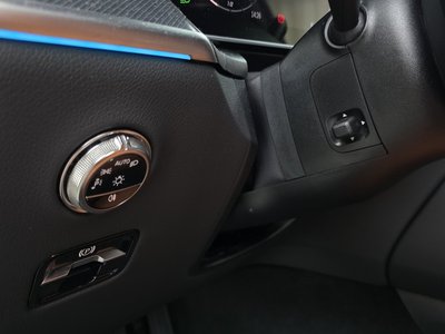 2025 Mercedes-BENZ GLC — миниатюра 25