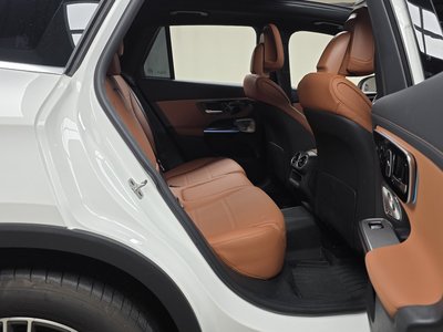 2025 Mercedes-BENZ GLC — миниатюра 17