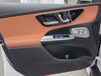 2025 Mercedes-BENZ GLC — миниатюра 14