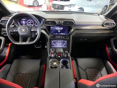 LAMBORGHINI URUS - 5
