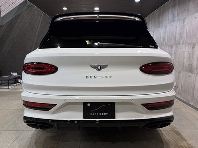 2024 Bentley BENTAYGA photo 10