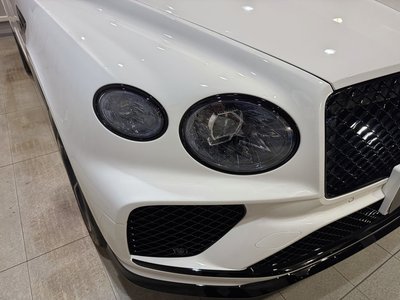 2024 Bentley BENTAYGA thumbnail 50