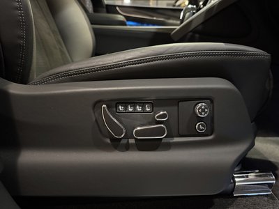 2024 Bentley BENTAYGA thumbnail 31
