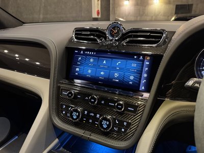 2024 Bentley BENTAYGA thumbnail 24
