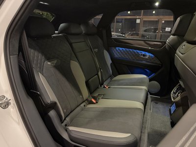 2024 Bentley BENTAYGA thumbnail 36