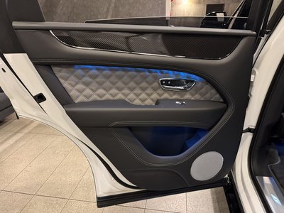 2024 Bentley BENTAYGA thumbnail 39