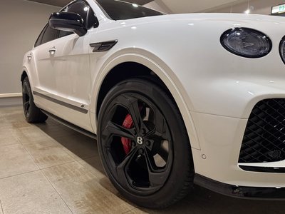 2024 Bentley BENTAYGA thumbnail 43