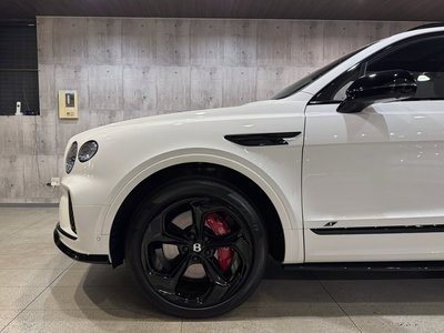 2024 Bentley BENTAYGA thumbnail 57
